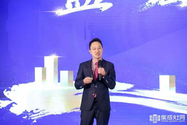 藍(lán)炬星集成灶董事長(zhǎng)錢松良先生