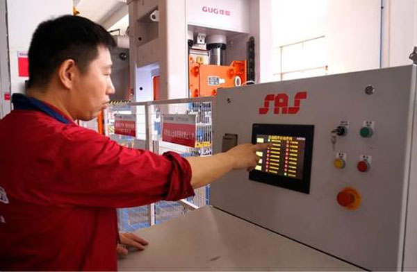 美多集成灶生產車間