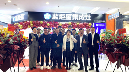 現(xiàn)場(chǎng)直簽92單!品質(zhì)狂歡工廠購(gòu)暨南京旗艦店重裝開(kāi)業(yè)!