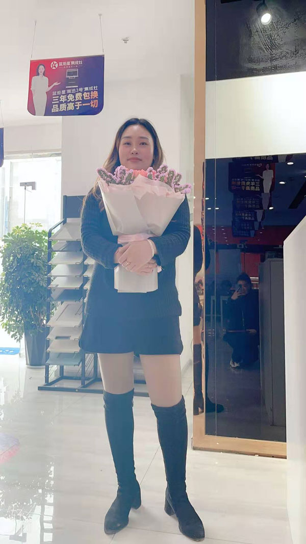 藍炬星總經辦為各個部門在崗女職工送上暖心福利