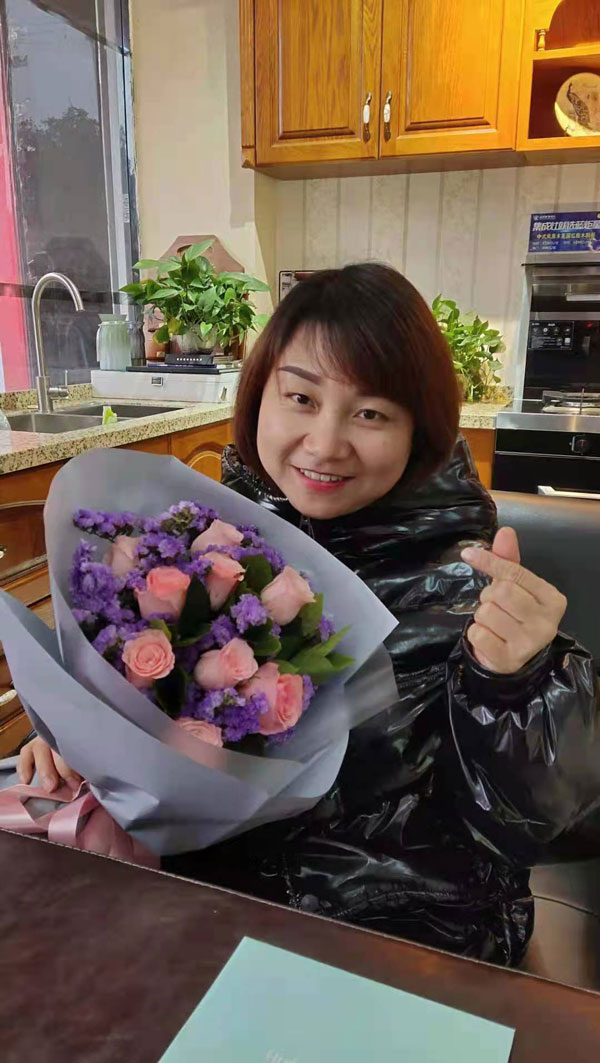 藍炬星總經辦為各個部門在崗女職工送上暖心福利