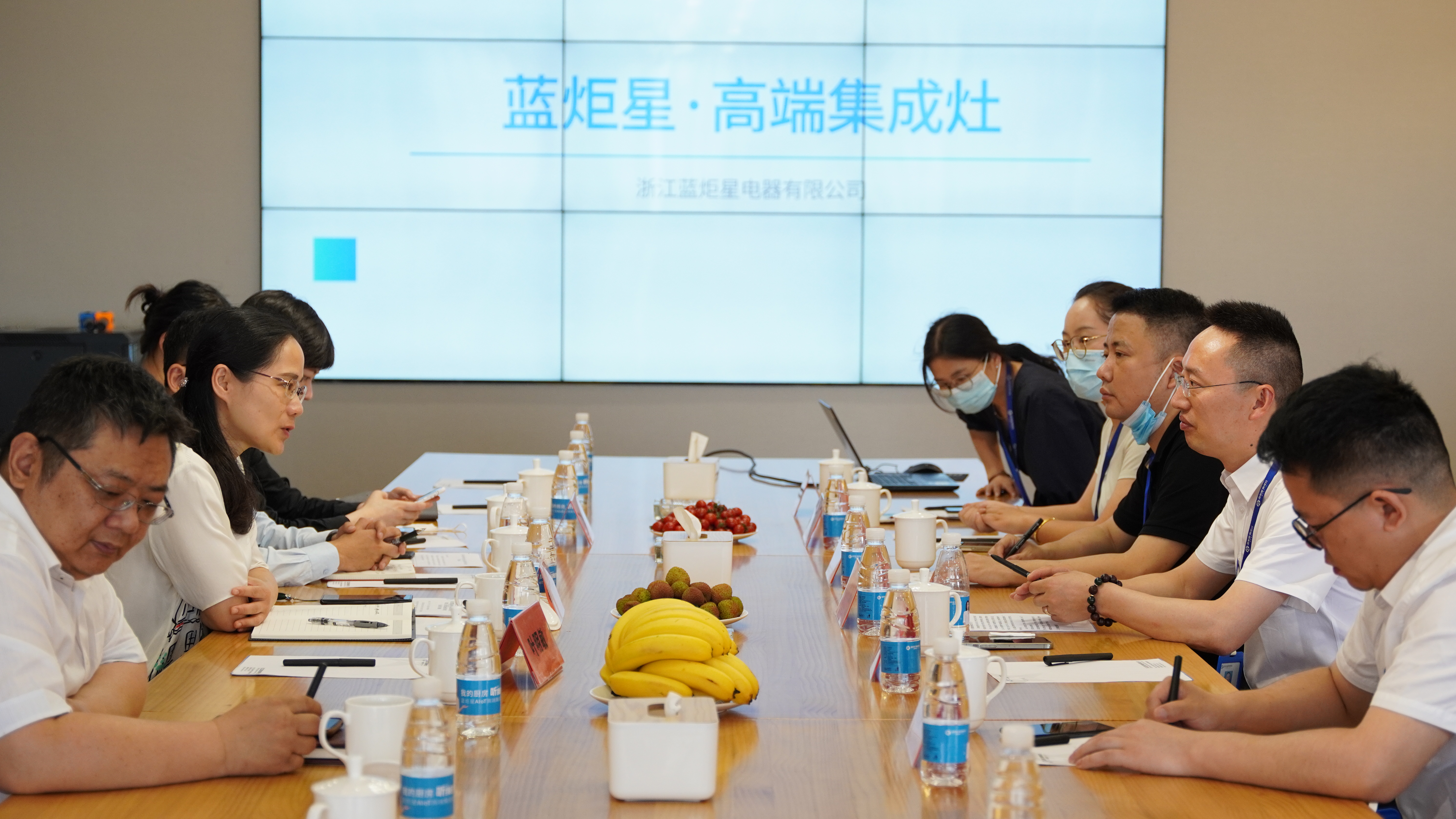 紹興市經信局副局長俞靈燕一行走訪藍炬星開展“專精特新”考察